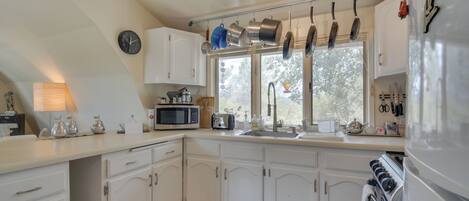 House (1 Bedroom) | Interior