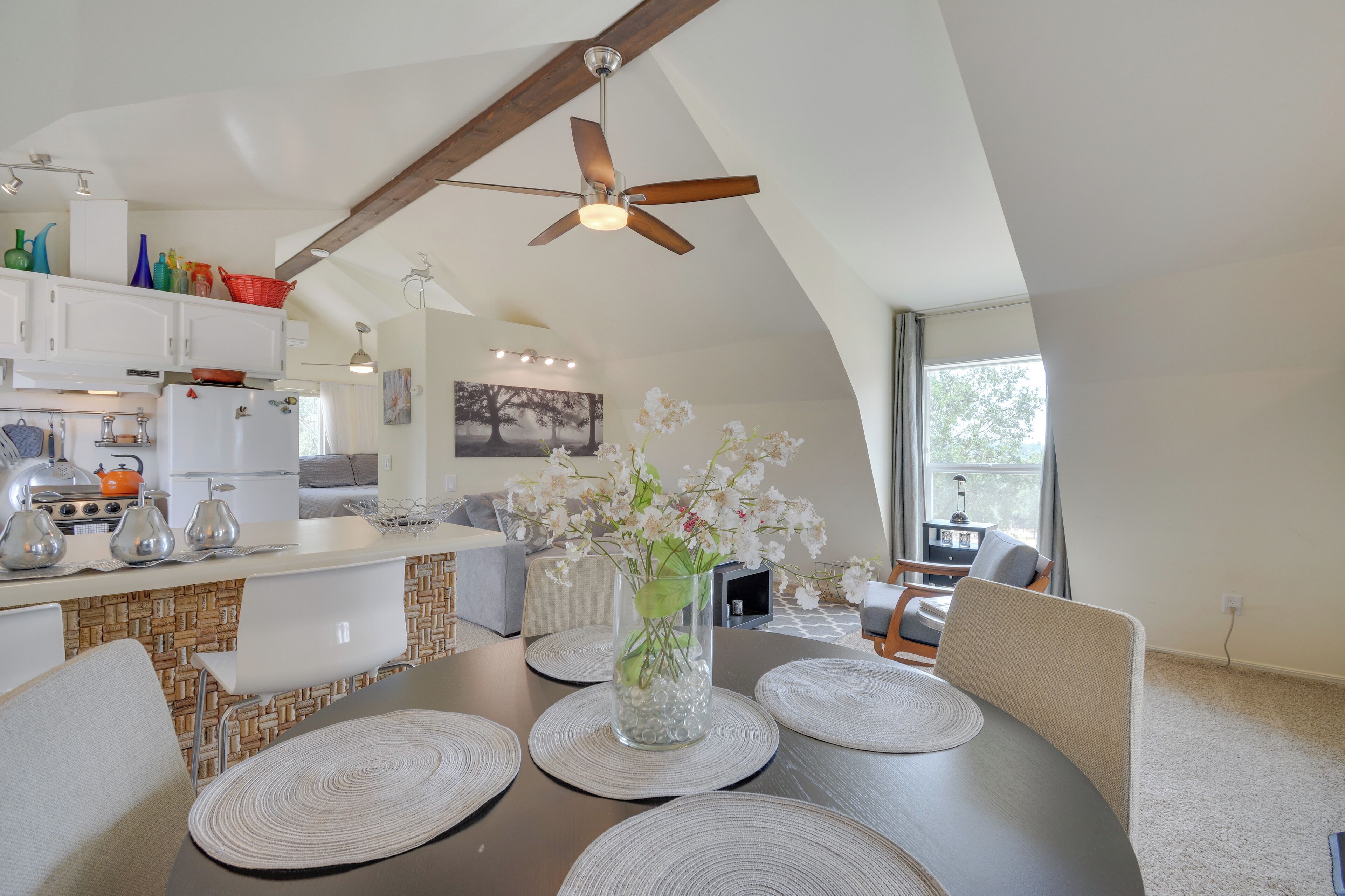 Mariposa Home W/furnished Patio & Sierra Mtn Views