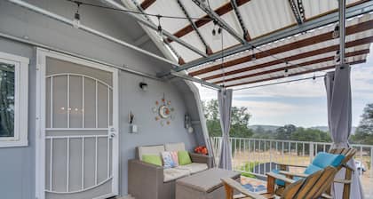 Mariposa Home: Furnished Patio & Sierra Mtn Views