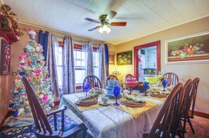 House (4 Bedrooms) | Interior - Lovely Lebanon Home: 13 Mi to Bennett Springs (Lebanon)