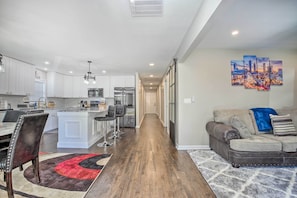 House (3 Bedrooms) | Interior
