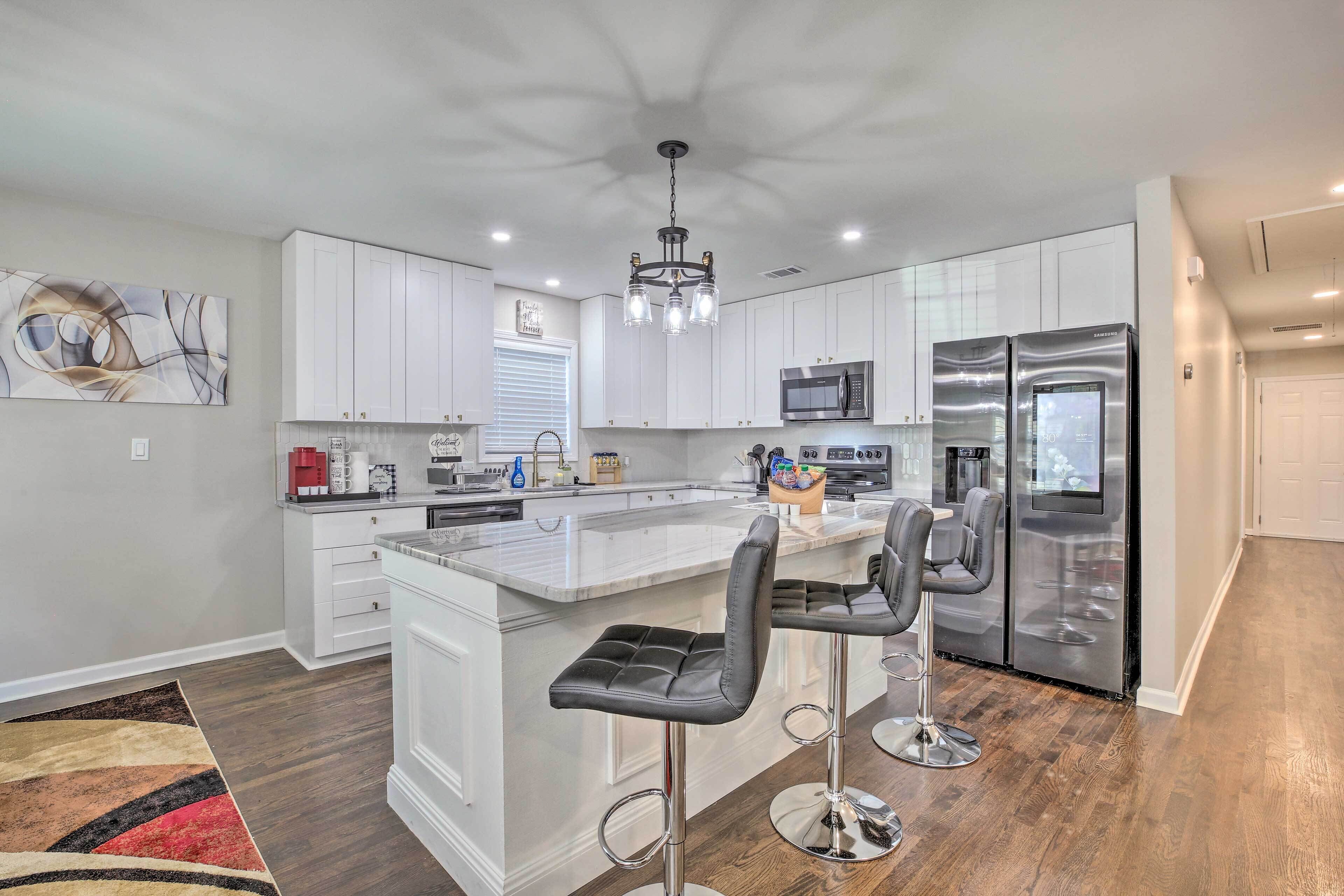 Lovely Atlanta Home ~ 3 Mi to Downtown Venues