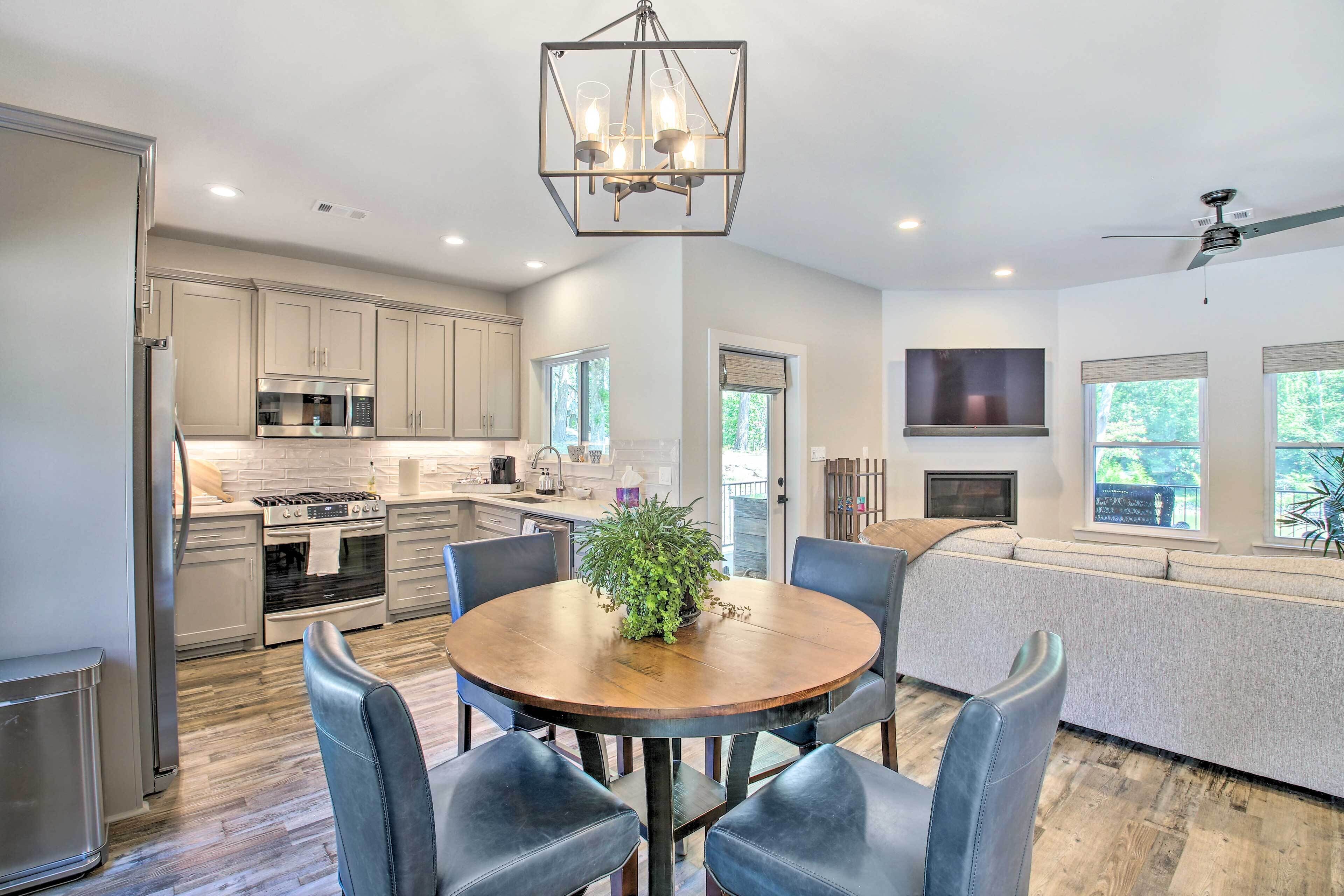 Lakefront Hot Springs Retreat w/ Deck & Grill