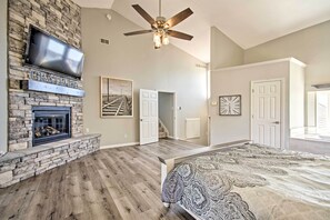 Interior - Boat Dock + Scenic Decks: Lake of the Ozarks Gem (Sunrise Beach)