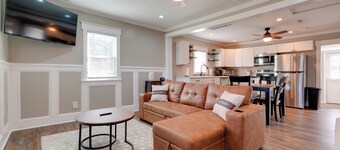 Cozy Blackstone Getaway < 2 Mi to Downtown!