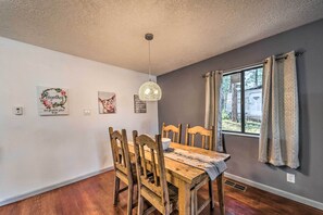 House (2 Bedrooms) | Interior - Ruidoso Cabin - Walk to Midtown Dining & Shops! (Ruidoso)