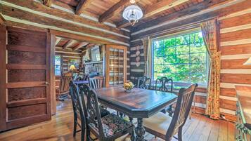 Rumah (4 Bedrooms) | Interior