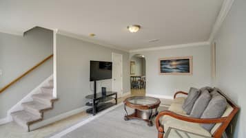 Apartment (2 Bedrooms) | Front of property