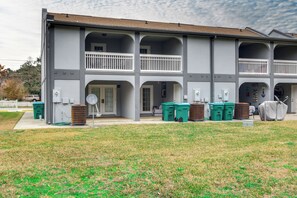 Interior - Gulfport Condo w/ Private Balcony - Walk to Beach! (Gulfport)