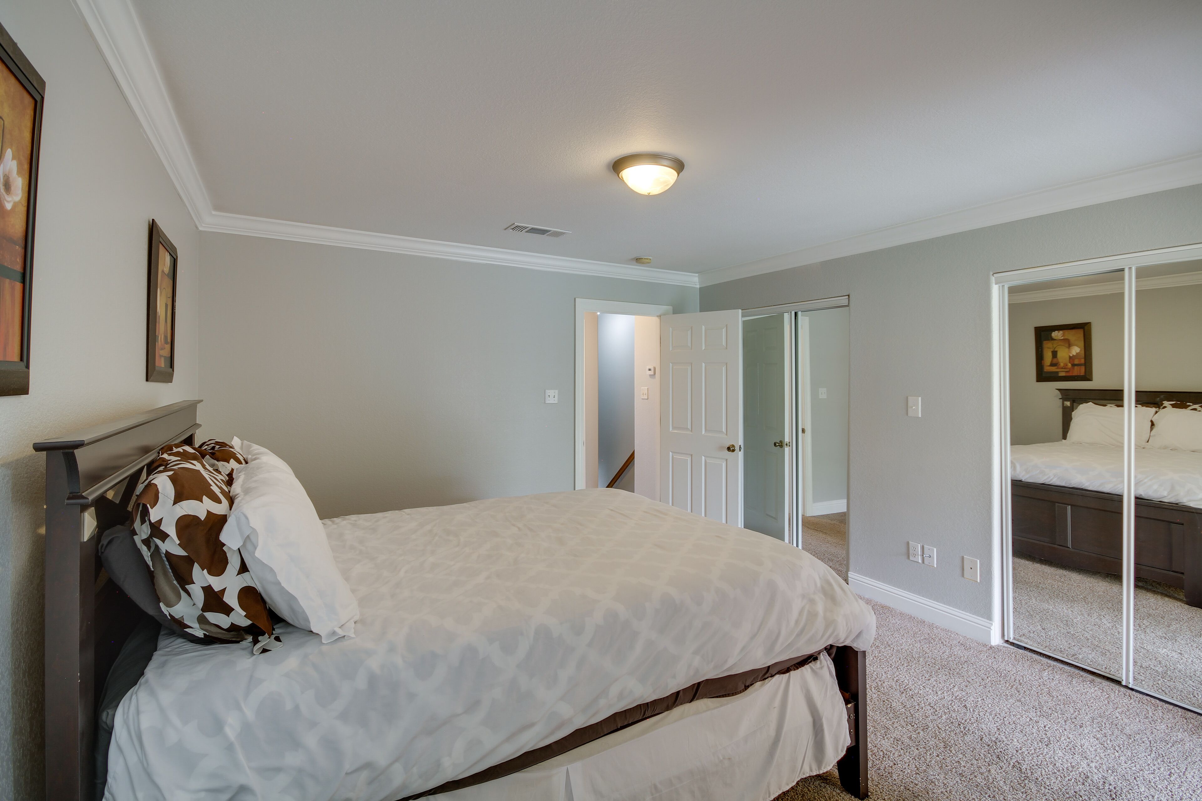 Gulfport Condo w/ Private Balcony - Walk to Beach!