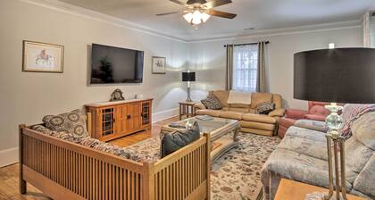 2 Mi to Lake Hartwell: Charming Southern Cottage
