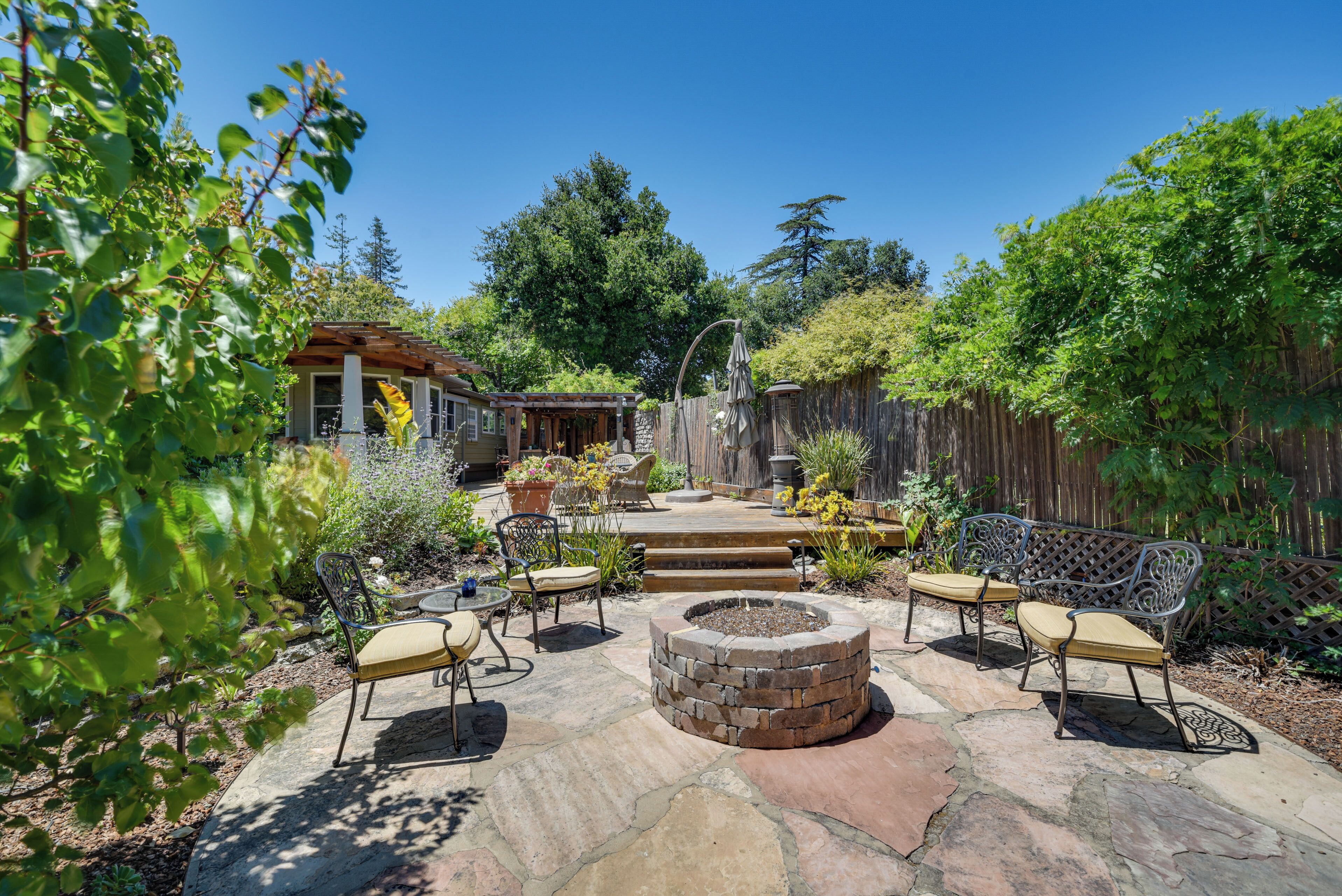 Luxury Woodside Vacation Rental w/ Patio