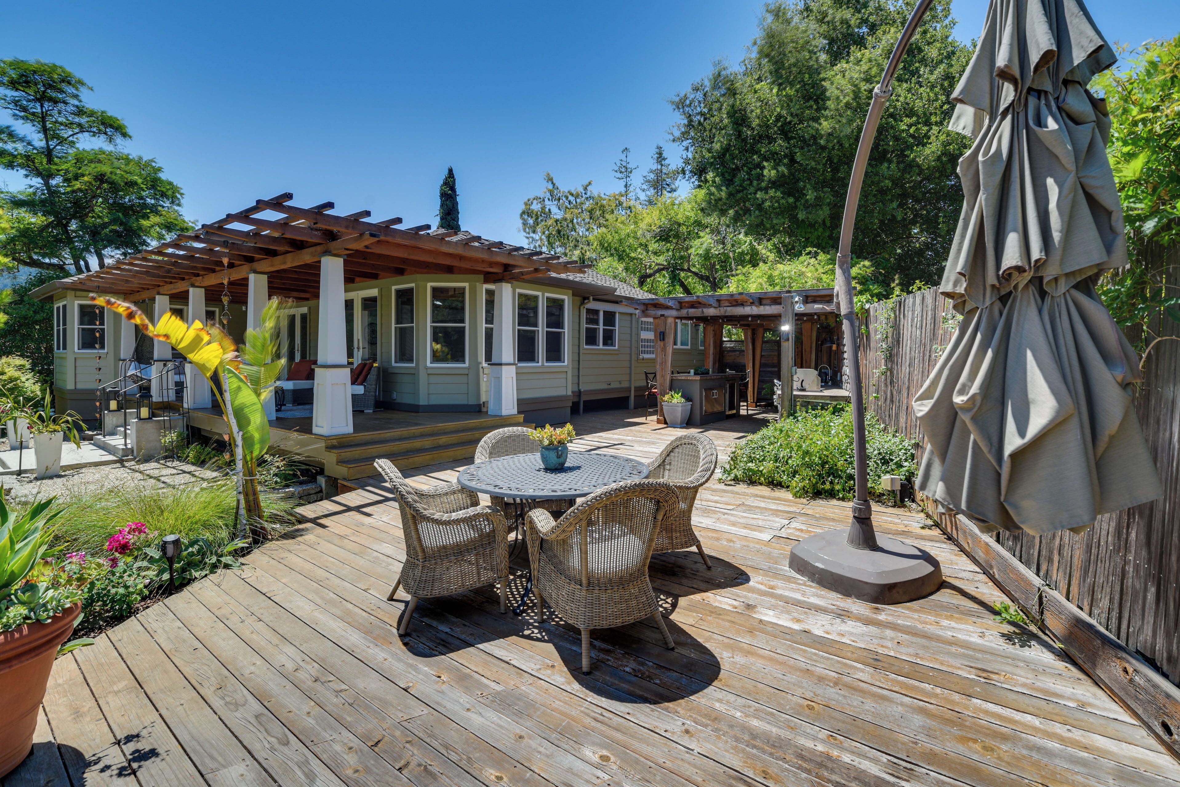 Luxury Woodside Vacation Rental w/ Patio