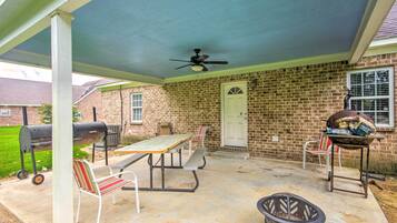 House (2 Bedrooms) | Interior