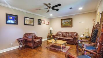 House (2 Bedrooms) | Front of property