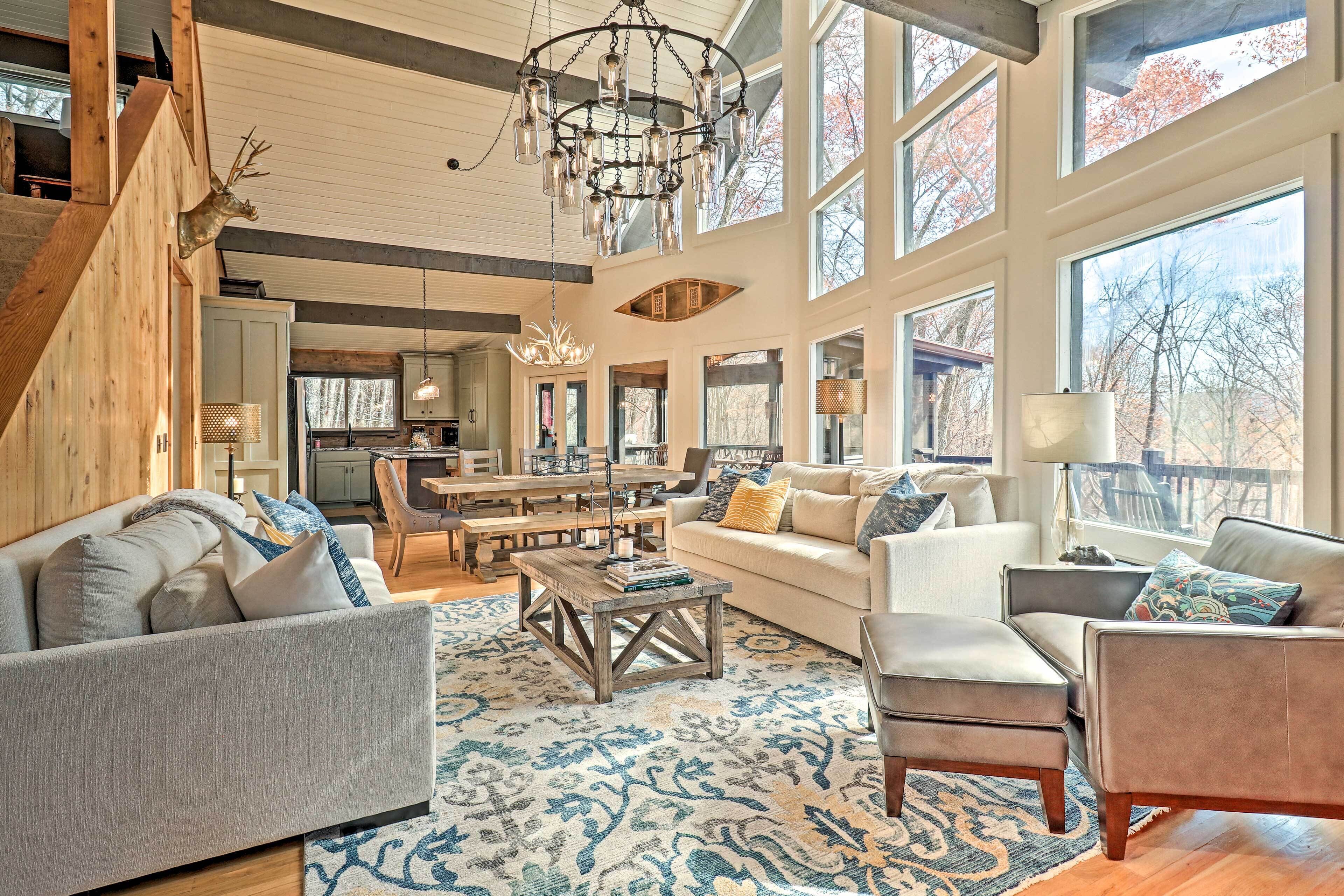 House (5 Bedrooms) | Interior