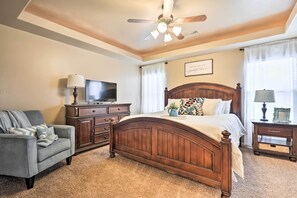 5 bedrooms, iron/ironing board, free cots/infant beds, bed sheets - Home w/ Yard+atv Access to Sand Hollow State Park! (Hurricane)