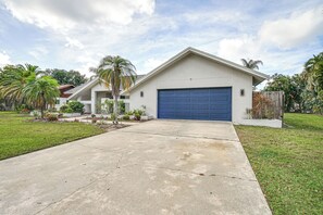 House (3 Bedrooms) | Interior - Fort Myers Home, Lanai & Private, Heated Pool (Fort Myers)