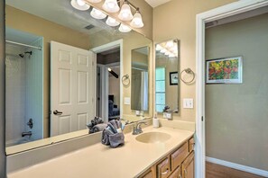 House (3 Bedrooms) | Interior - Fort Myers Home, Lanai & Private, Heated Pool (Fort Myers)
