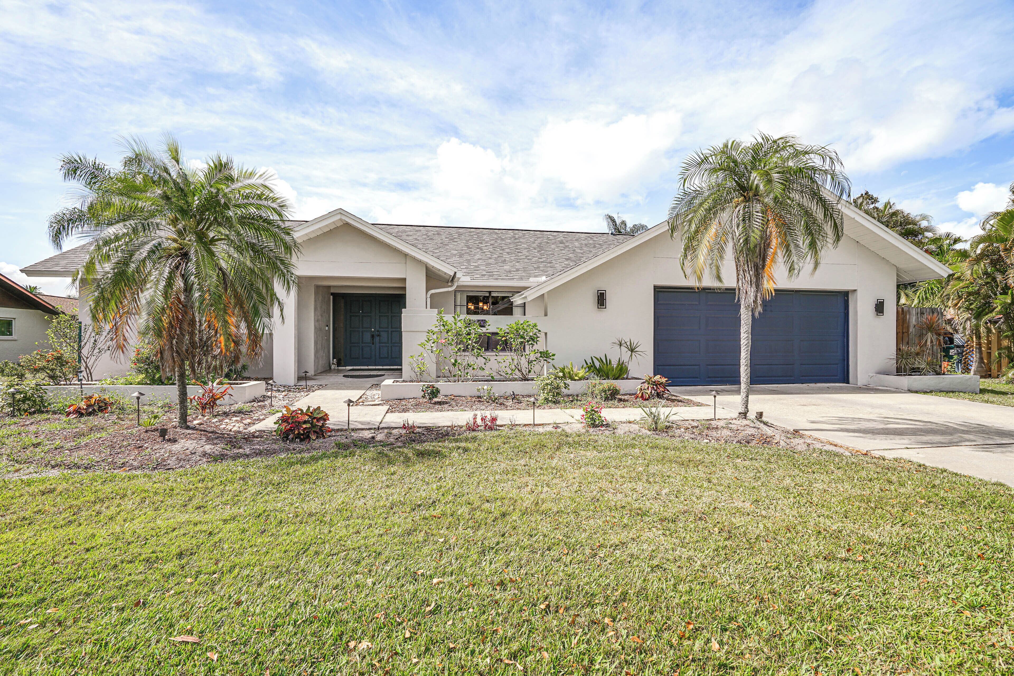 House (3 Bedrooms) | Front of property