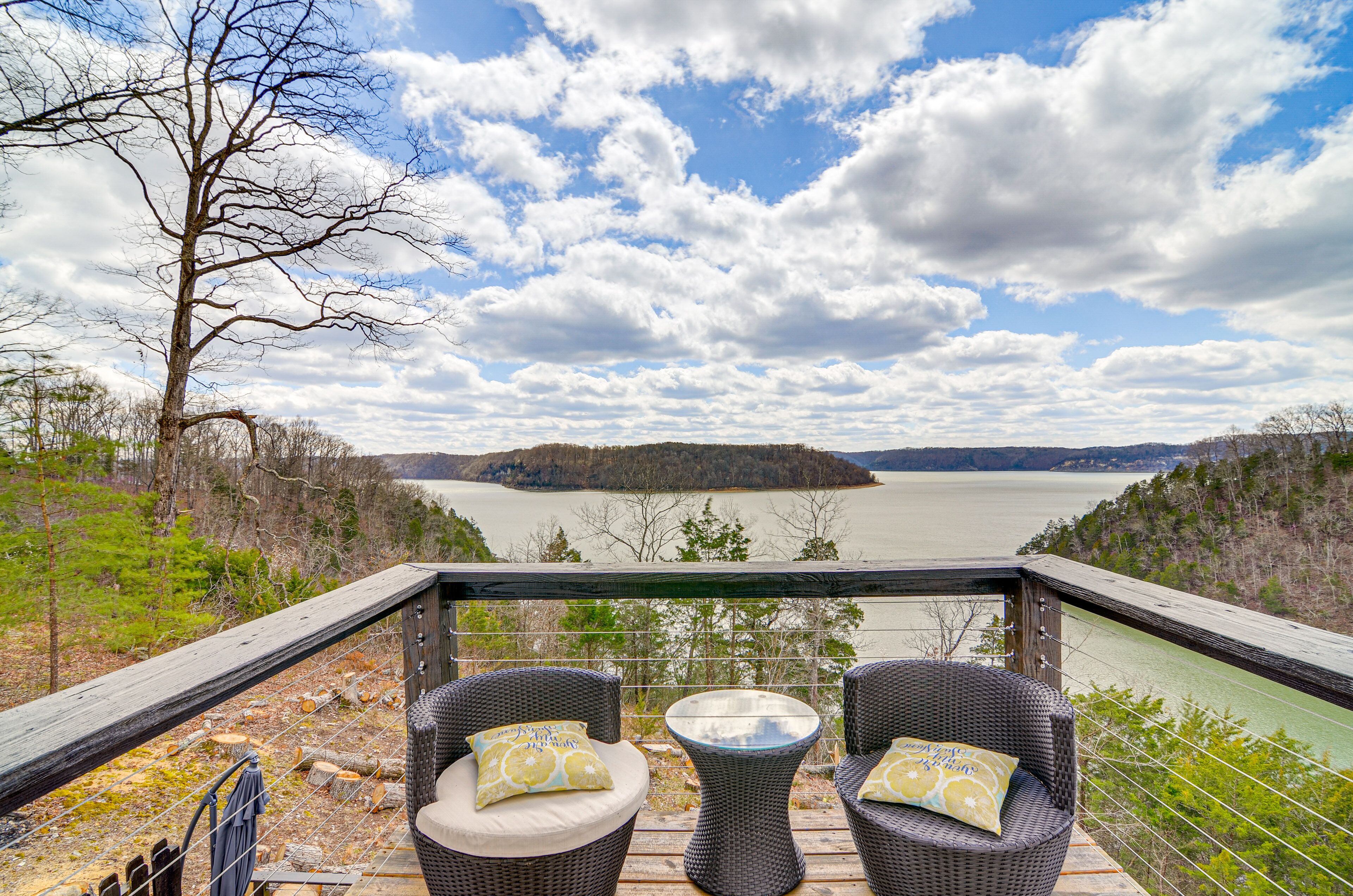 ลานระเบียง/นอกชาน