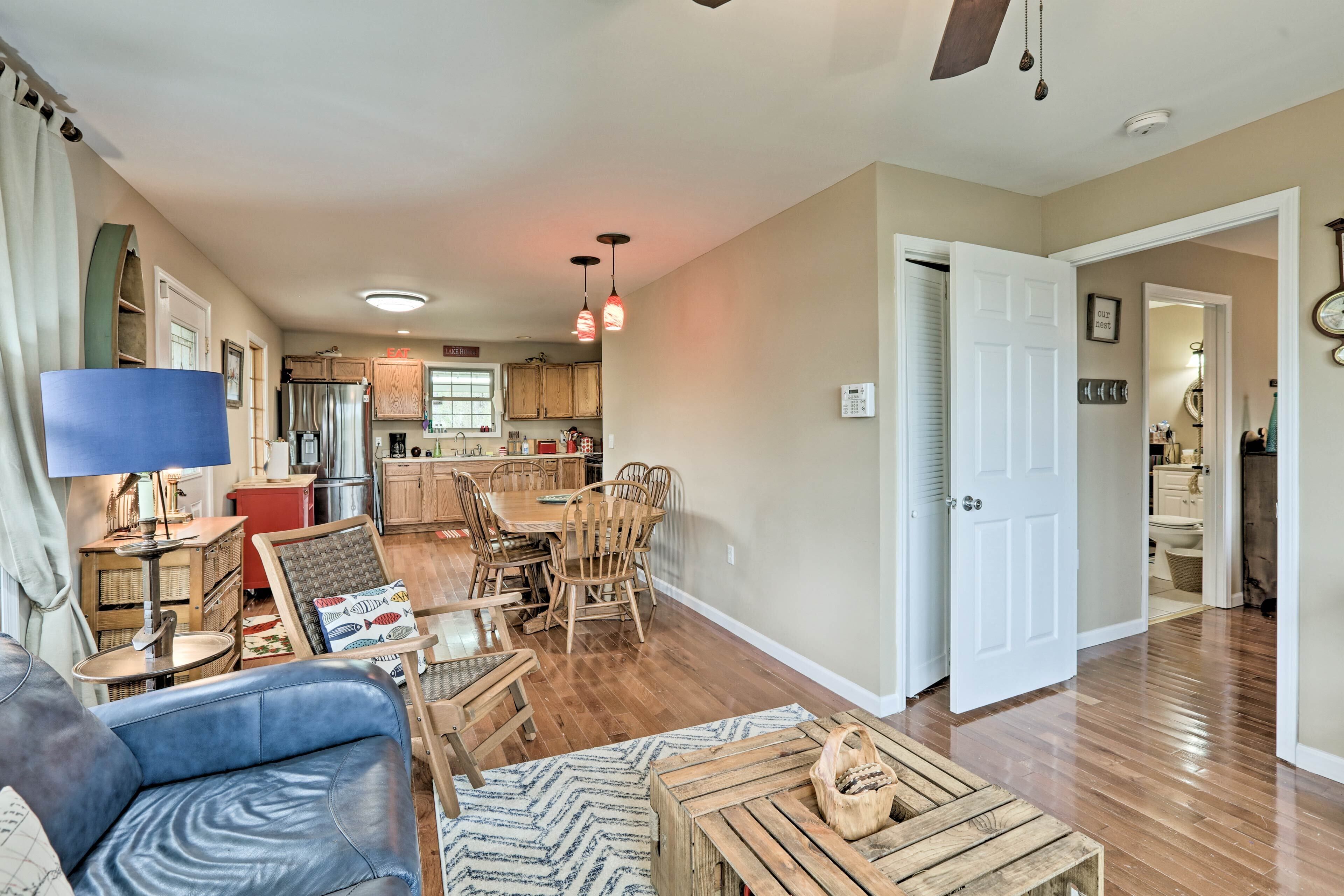 Lakefront Home w/ Multi-level Deck, Near Somerset!