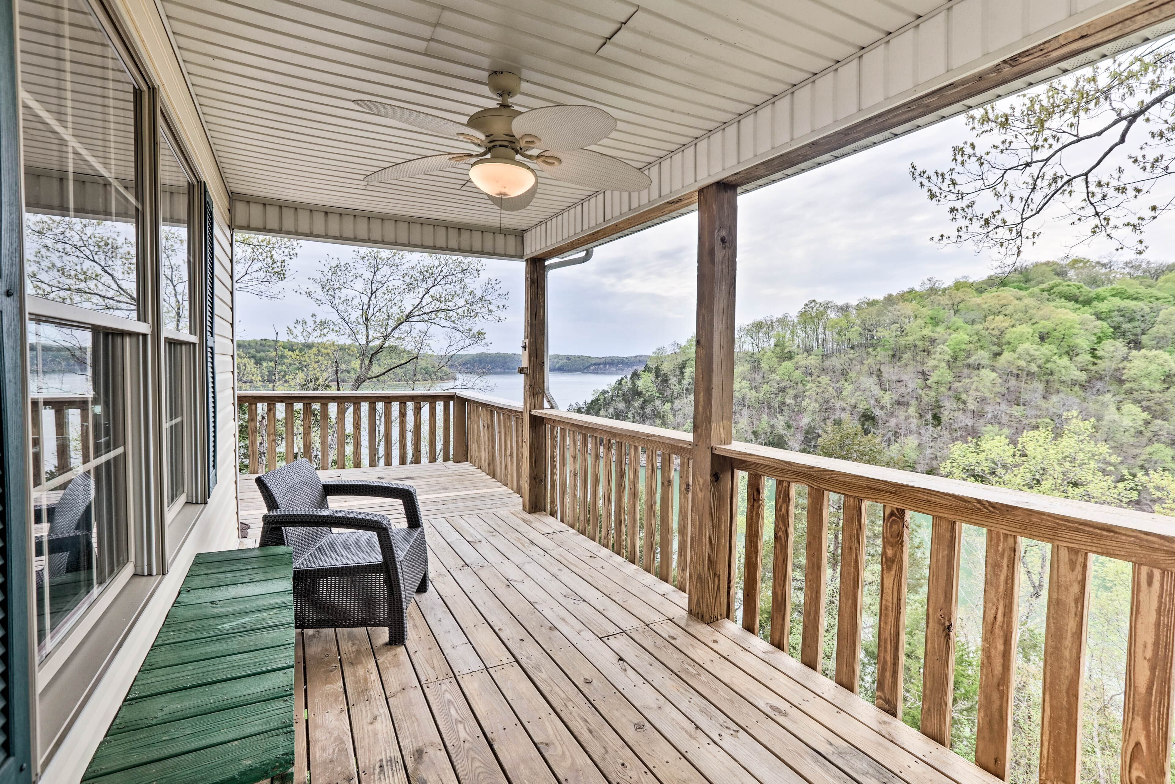 Lakefront Home w/ Multi-level Deck, Near Somerset!