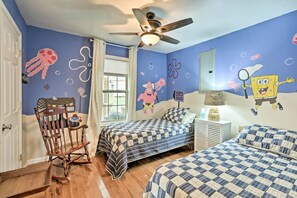 3 bedrooms, iron/ironing board, bed sheets