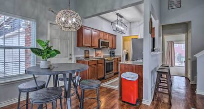 1 Block to Boat Ramp: Monkey Island Home