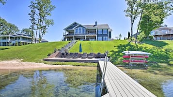 House (5 Bedrooms) | Interior