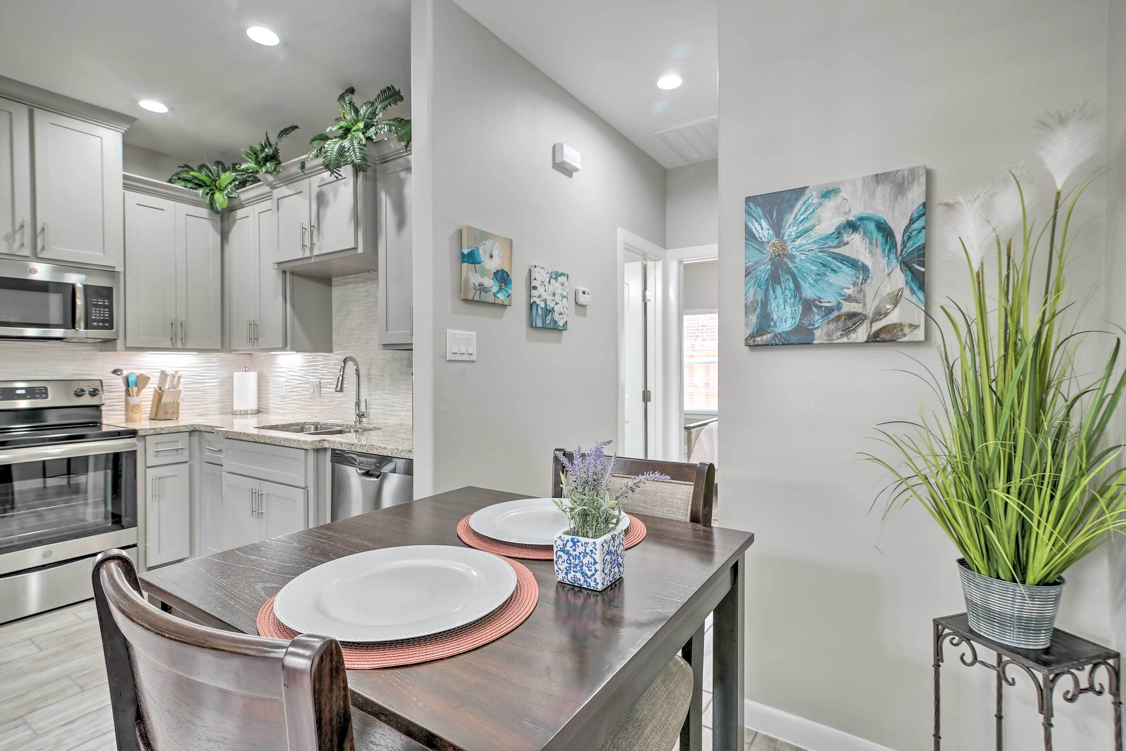 Charming Edinburg Apartment ~ 3 Mi to Dtwn!