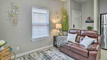 Apartment (1 Bedroom) | Interior