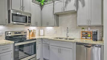 Apartemen (1 Bedroom) | Bagian depan properti