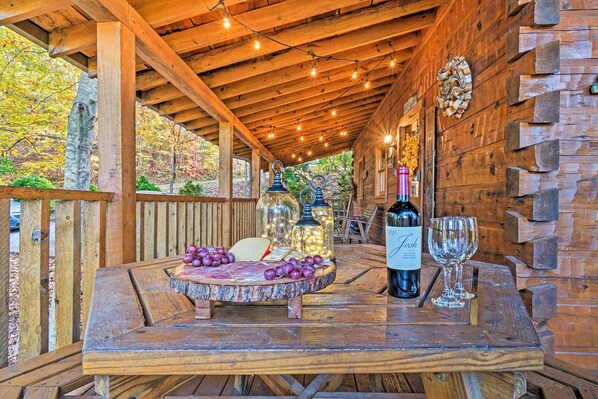 Casa (3 Bedrooms) | Restaurante al aire libre