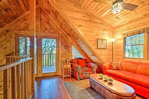 House (3 Bedrooms) | Interior - 'grin N Bear It' Cabin w/ Hot Tub + Fire Pit! (Sevierville)