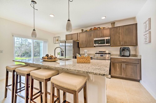 Peaceful Home w/ Patio, 26 Mi to Disney World