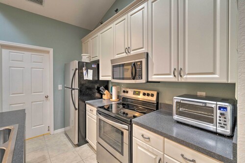 Breezy Gulf Coast Getaway ~ 4 Mi to Beach Park