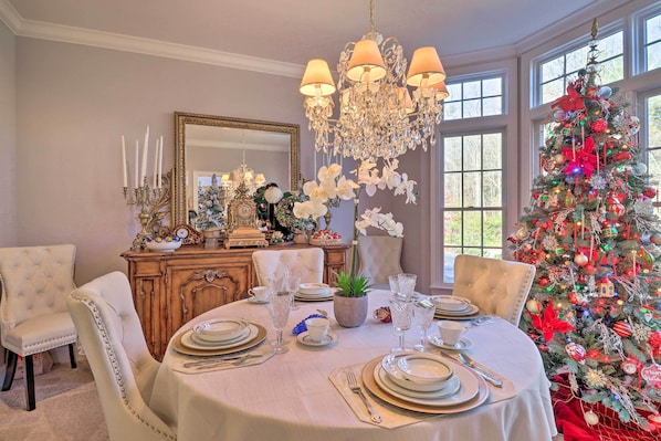 House (3 Bedrooms) | Interior - Million-dollar Estate by Downtown Franklin! (Franklin)