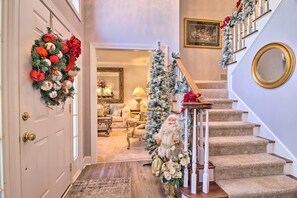 House (3 Bedrooms) | Interior - Million-dollar Estate by Downtown Franklin! (Franklin)