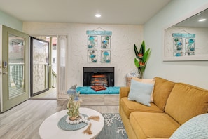 Apartment (1 Bedroom) | Interior - Cozy Myrtle Beach Getaway: 1 Block to Ocean! (Myrtle Beach)