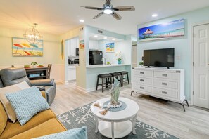Apartment (1 Bedroom) | Interior - Cozy Myrtle Beach Getaway: 1 Block to Ocean! (Myrtle Beach)