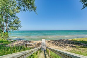 Cottage (2 Bedrooms) | Interior - Sunny Mears Vacation Rental w/ Private Beach! (Mears)