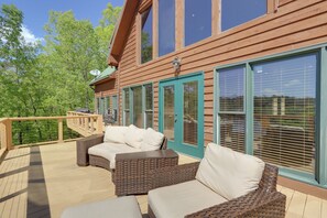 House (5 Bedrooms) | Interior