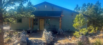 Hermosa Home w/ Black Hills View, Gas Grill & Deck