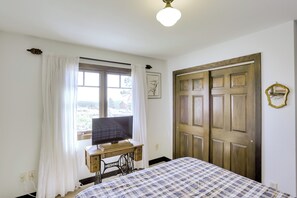 House (4 Bedrooms) | Interior - Hermosa Home w/ Black Hills View, Gas Grill & Deck (Hermosa)