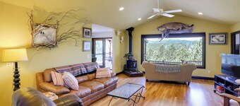 เฮอร์โมซ่าบ้านพร้อมวิวแบล็คฮิลส์, เตาบาร์บีคิวและชานบ้าน!