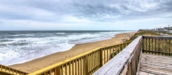 Kitty Hawk Townhome at Sea Dunes - Walk to Beach!