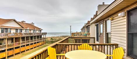 Apartment (3 Bedrooms) | Front of property