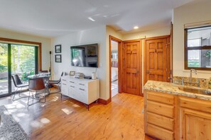 Apartment (1 Bedroom) | Interior