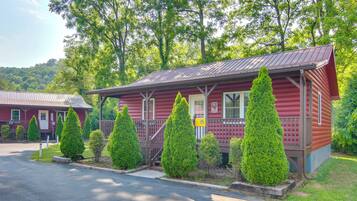 House (1 Bedroom) | Interior